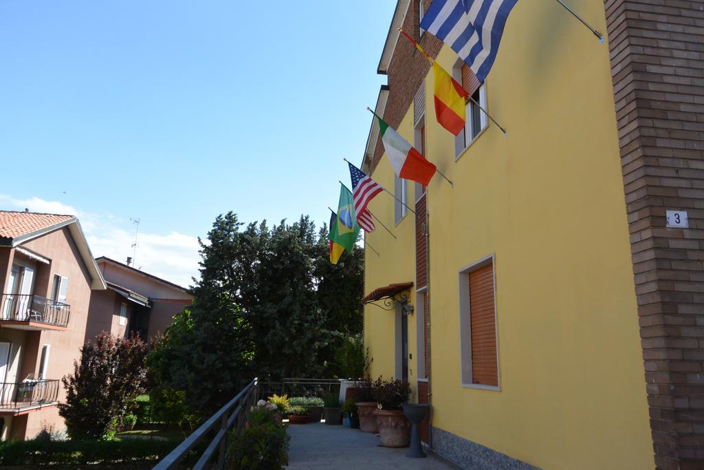 Pavia Ostello Eksteriør billede